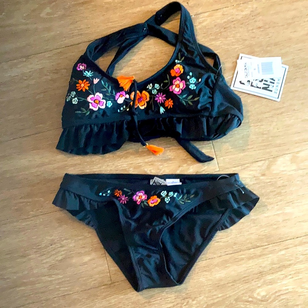 Cute California Sun black bikini
